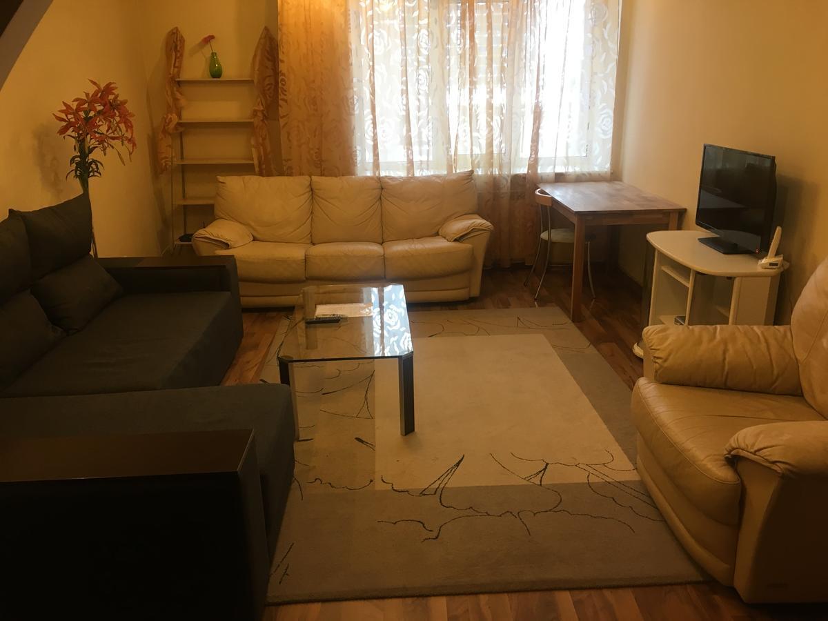 Hotel Service Predslava On Antonovicha Street Kiev Ngoại thất bức ảnh