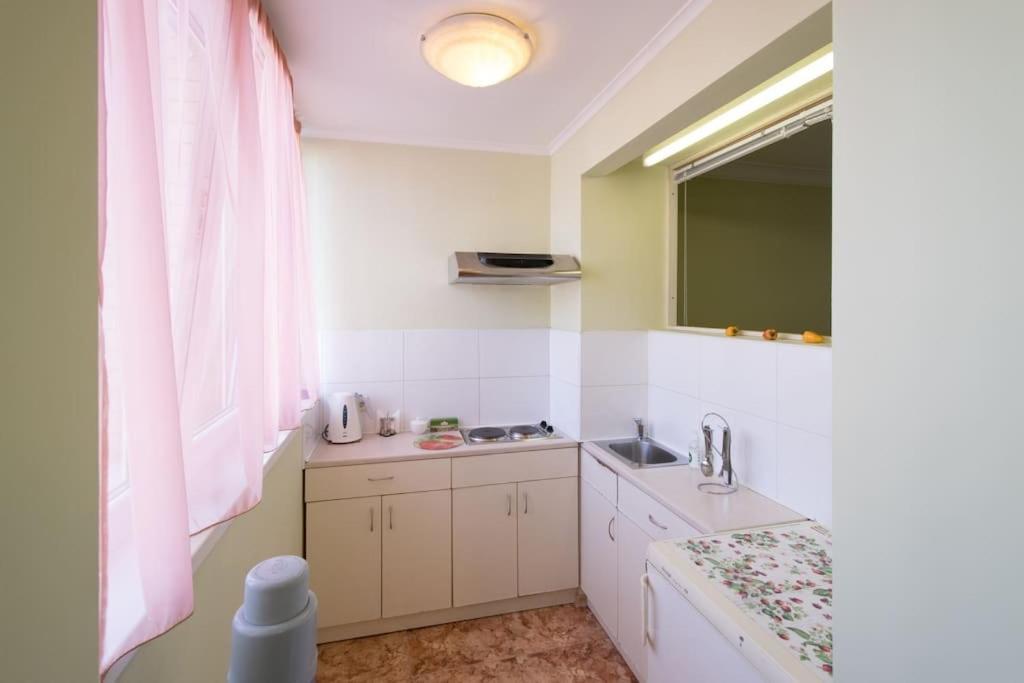 Hotel Service Predslava On Antonovicha Street Kiev Ngoại thất bức ảnh